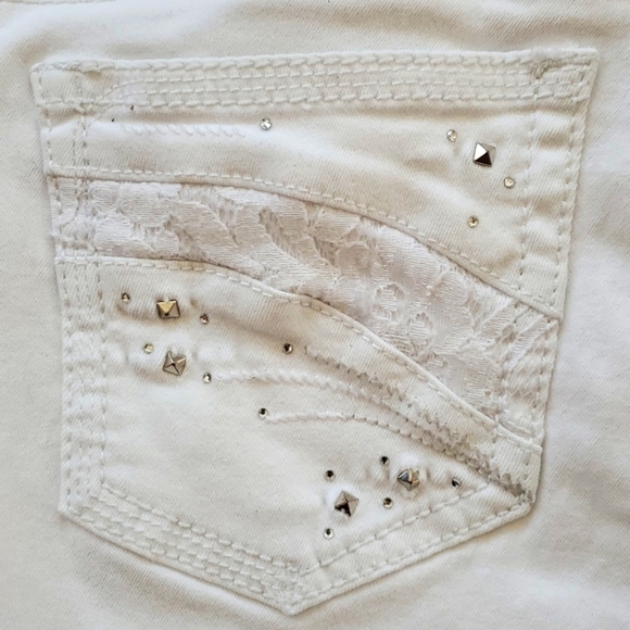 7SEVEN JEANS,SKINNY,EMBELLISHED BACK POCKETS, SMALL ZIPPERED POCKET TAPERED LEG - Picture 12 of 16